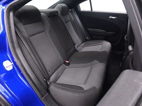 Used 2022 Dodge Charger SXT w/ Blacktop Package AWD/4WD image 17