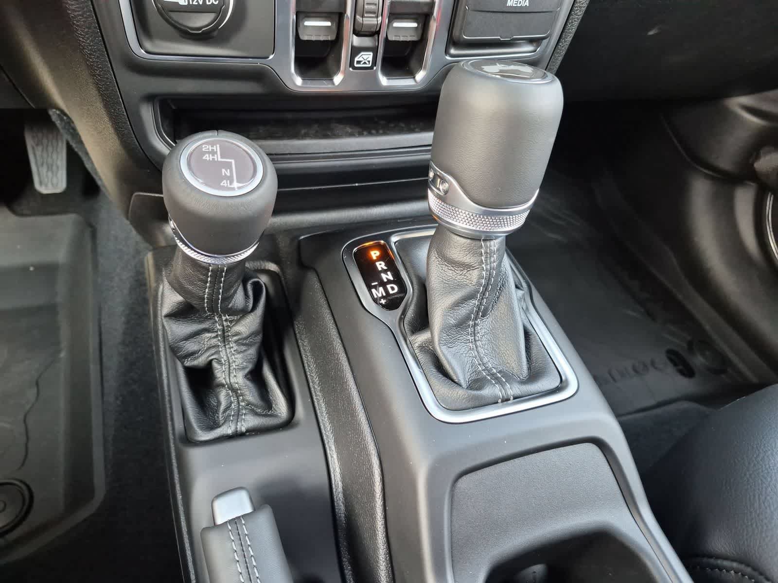 New 2026 Jeep Wrangler Unlimited Sahara AWD/4WD image 30