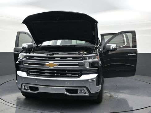 Used 2022 Chevrolet Silverado 1500 LTZ image 34