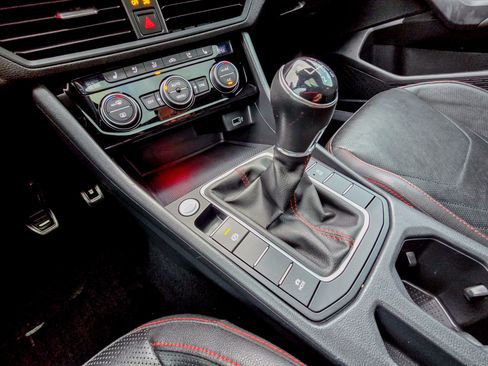 Used 2019 Volkswagen Jetta GLI Autobahn FWD image 12