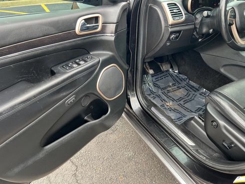 Used 2014 Jeep Grand Cherokee Summit AWD/4WD image 17