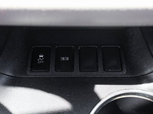 Used 2019 Toyota Highlander XLE image 32