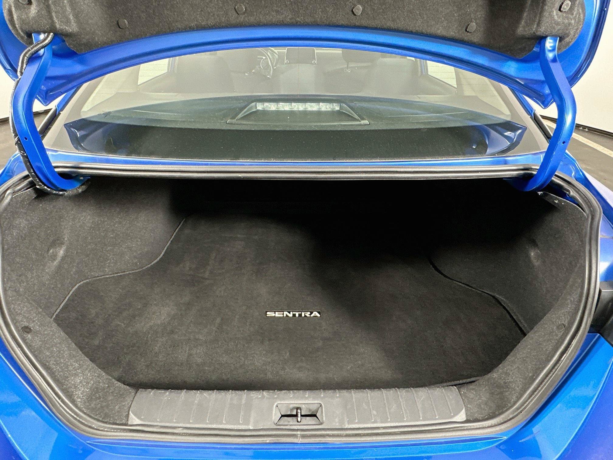 Used 2025 Nissan Sentra SV FWD image 26