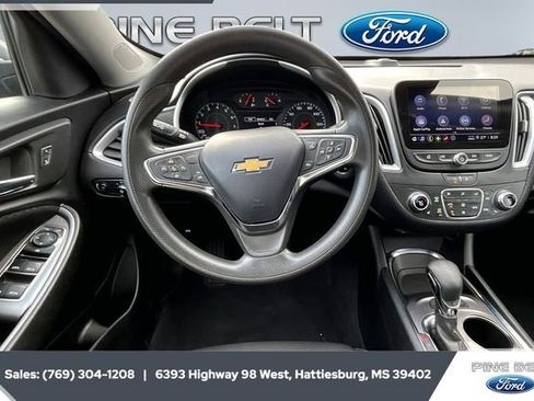 Used 2023 Chevrolet Malibu LT image 5