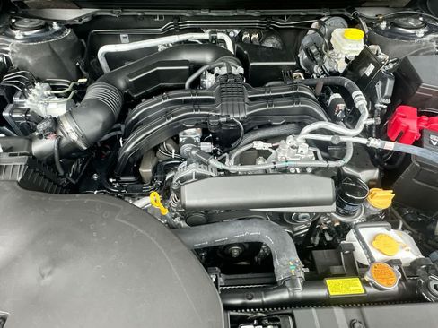 Used 2025 Subaru Outback Premium AWD/4WD image 12