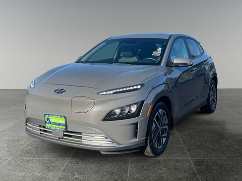 Used 2023 Hyundai Kona Limited image 3