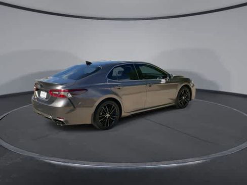 Used 2023 Toyota Camry XSE image 8