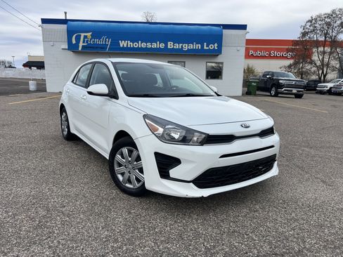 Used 2021 Kia Rio S image 2