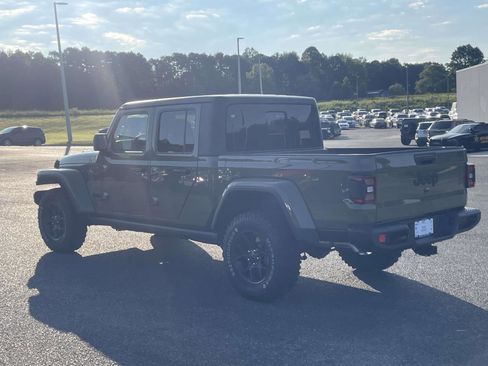 New 2025 Jeep Gladiator Willys image 10