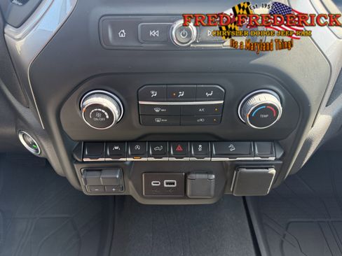 Used 2024 Chevrolet Silverado 1500 Custom Trail Boss w/ Turbomax Blackout Package image 13