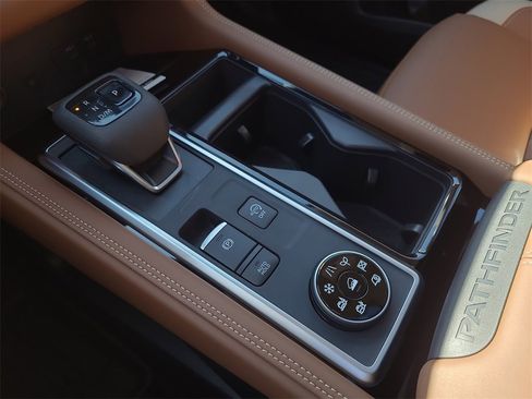 New 2026 Nissan Pathfinder Platinum image 21