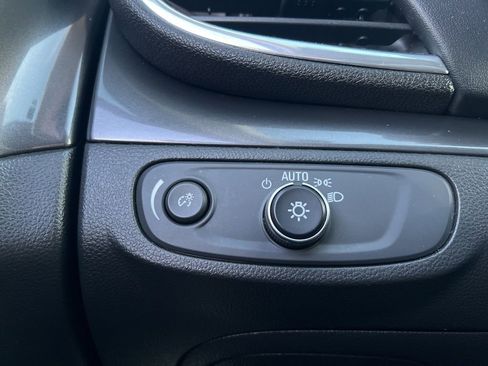 Used 2018 Buick Encore Preferred image 15