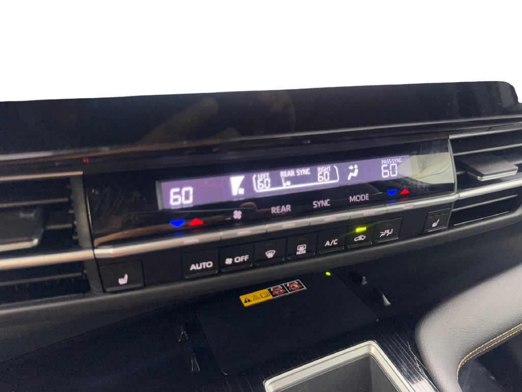 Used 2025 Toyota Sienna XLE Woodland Edition AWD/4WD image 69
