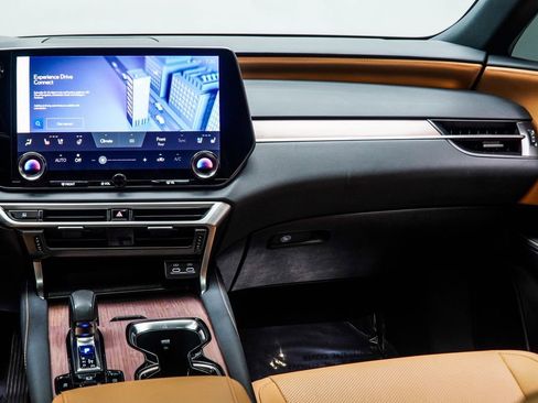 Used 2024 Lexus RX 350 Premium w/ Convenience Package image 18