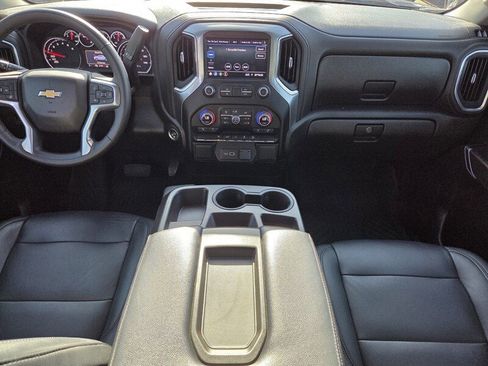 Used 2022 Chevrolet Silverado 1500 LT AWD/4WD image 15