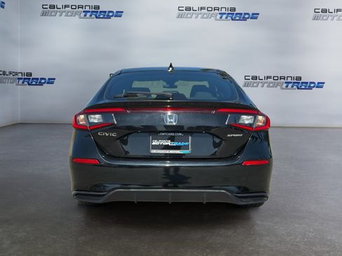 Used 2025 Honda Civic Sport image 6