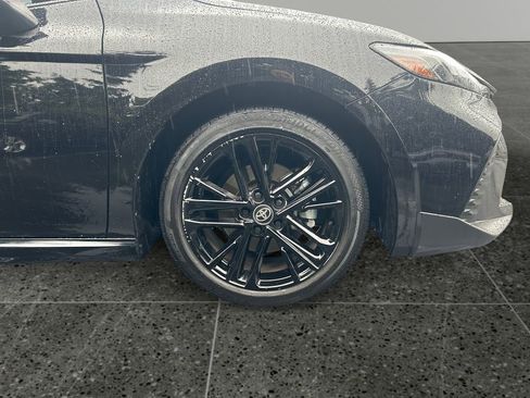 Used 2025 Toyota Camry SE image 9