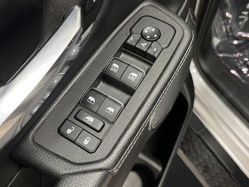 Used 2025 RAM 1500 Laramie image 19