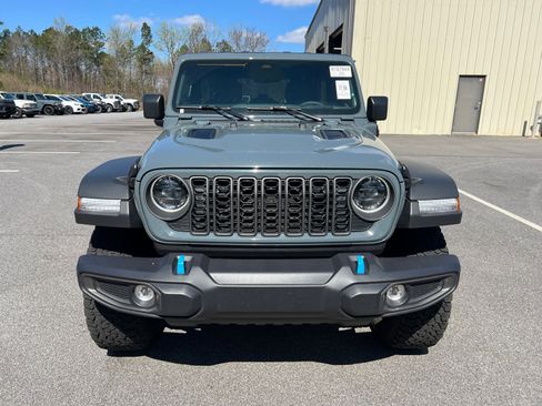 Used 2025 Jeep Wrangler Unlimited Rubicon 4xe image 2