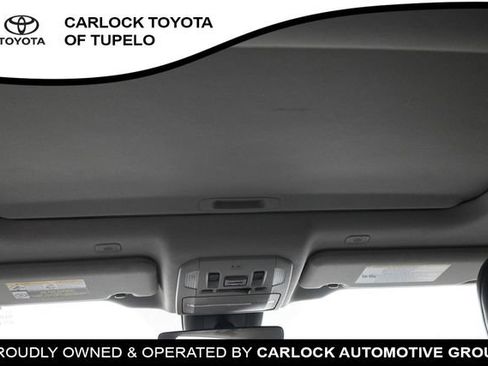 Used 2023 Toyota Highlander XLE FWD image 24