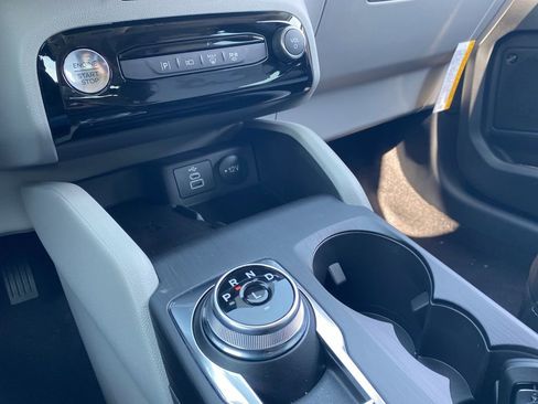 New 2025 Ford Escape SE w/ PHEV Premium Package FWD image 37