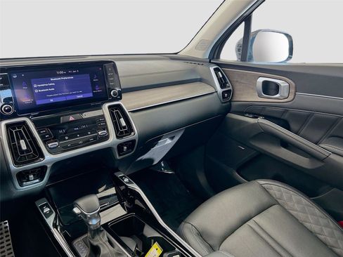 Used 2021 Kia Sorento SX Prestige image 28