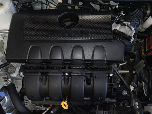 Used 2018 Nissan Sentra SV image 30