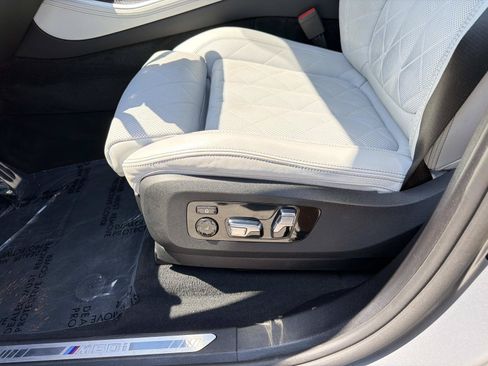 Used 2024 BMW X5 M60i AWD/4WD image 17