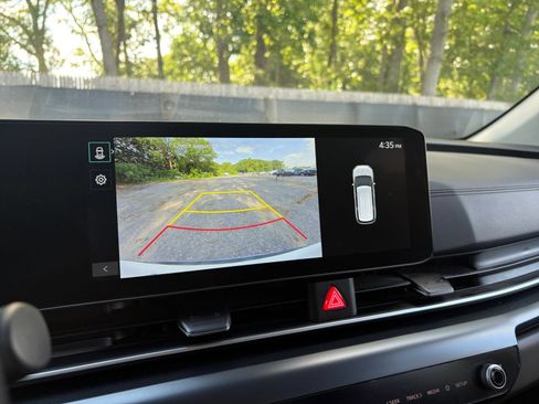 Used 2026 Kia Carnival FWD image 24