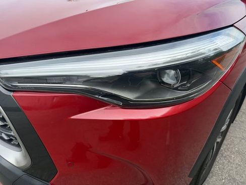 Used 2022 Toyota Corolla Cross XLE w/ Black Badges Package (TMS) image 28