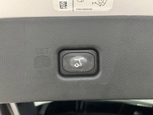 Used 2019 Lincoln Nautilus Reserve w/ Ultimate Package image 17