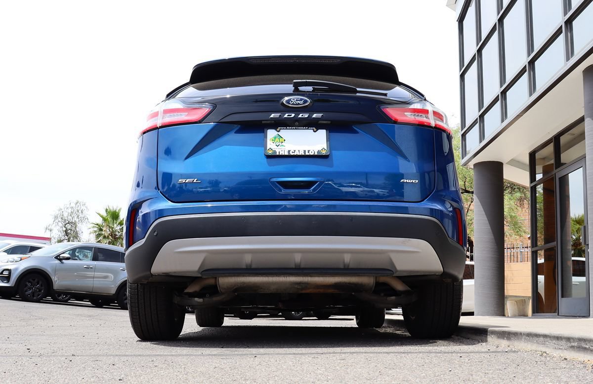 Used 2021 Ford Edge SEL w/ Cargo Accessory Package AWD/4WD image 12