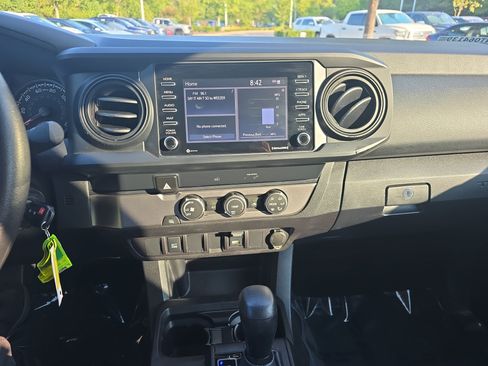 Used 2022 Toyota Tacoma SR w/ SR Convenience Package RWD image 20