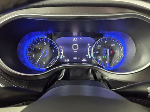 Certified 2018 Chrysler Pacifica Limited w/ Advanced Safetytec Group image 16