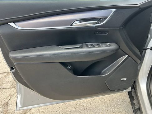 Used 2018 Cadillac XT5 Premium Luxury FWD image 10