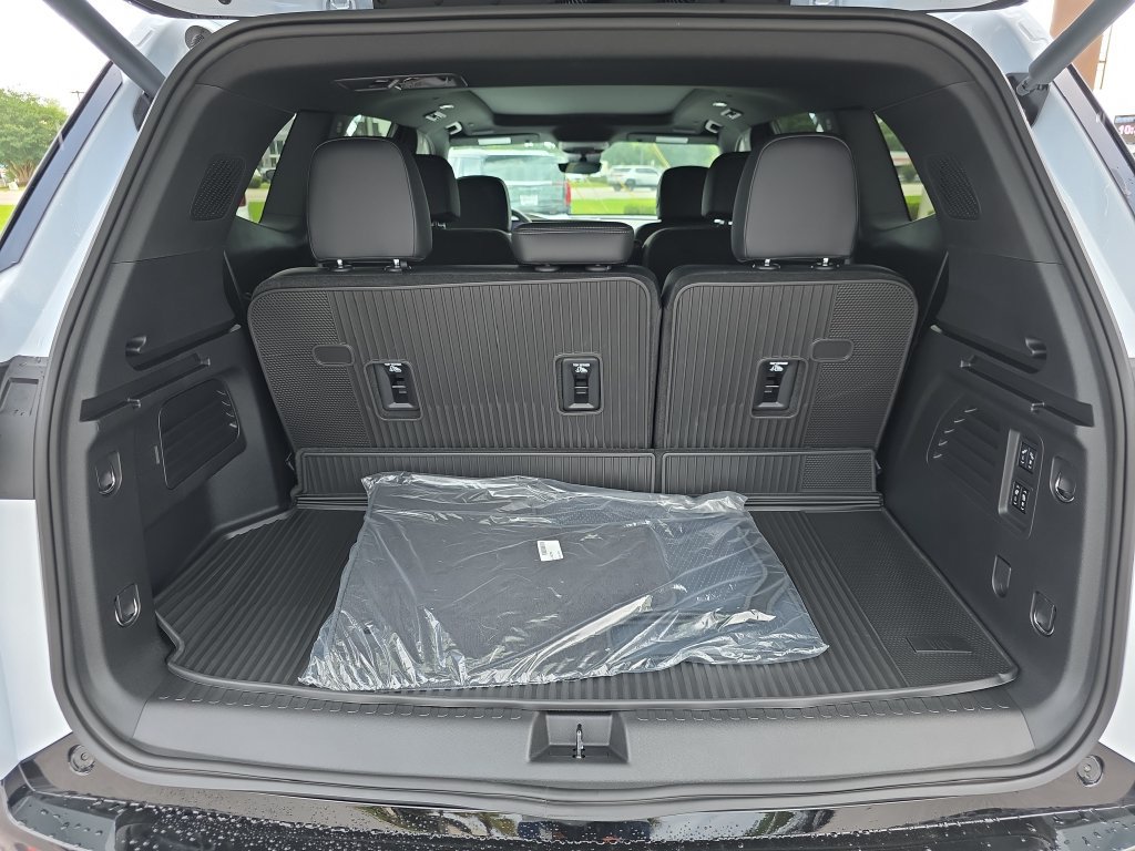 New 2026 Buick Enclave Sport Touring w/ Power Package FWD image 37