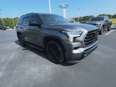 Used 2024 Toyota Sequoia Limited AWD/4WD image 2