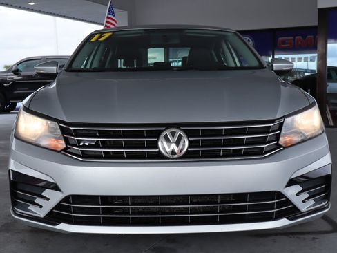 Used 2017 Volkswagen Passat 1.8T R-Line image 10