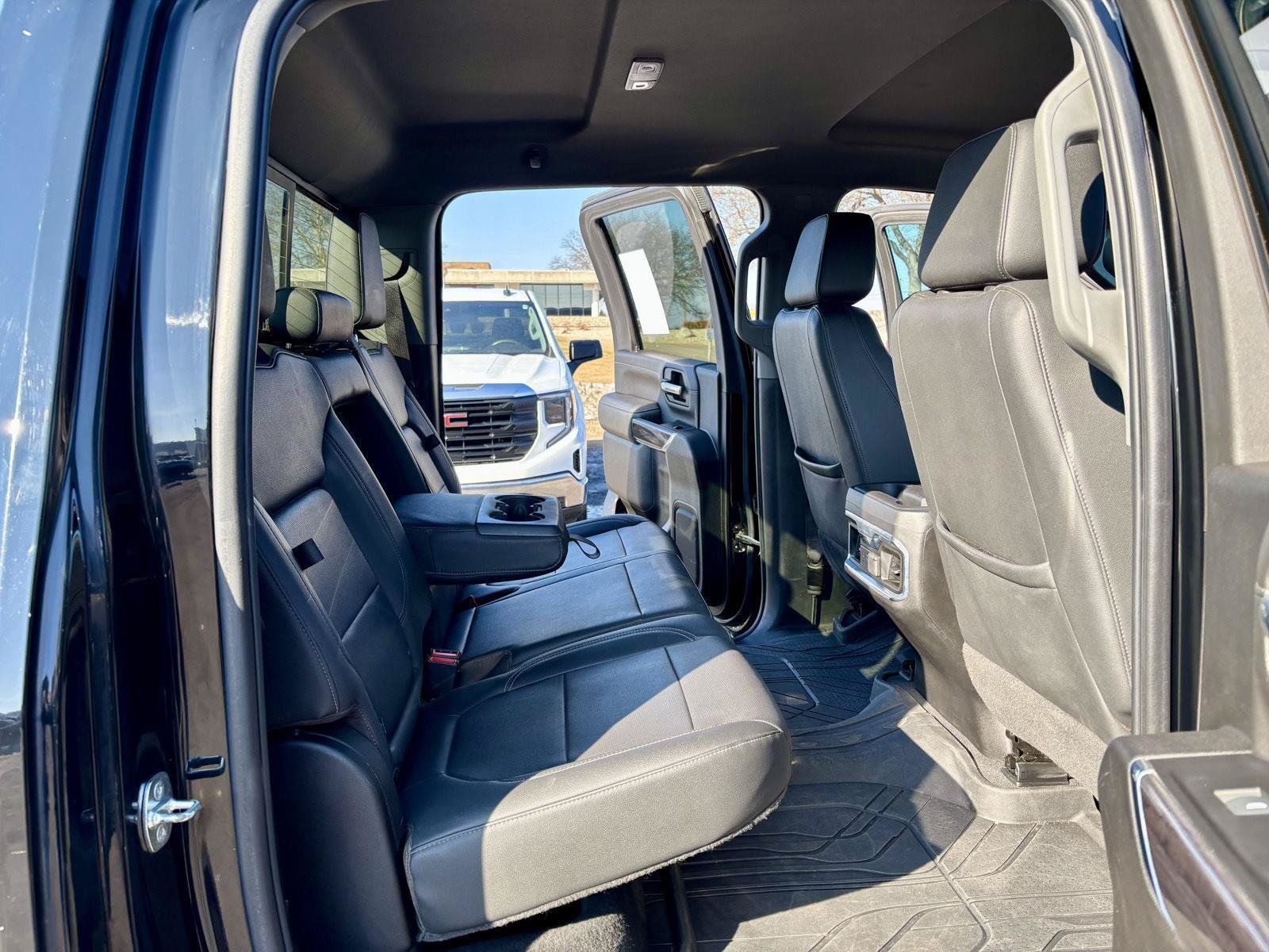 Used 2022 Chevrolet Silverado 2500 LTZ w/ LTZ Texas Edition AWD/4WD image 9