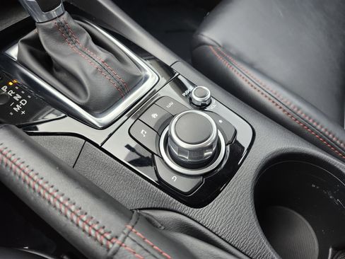 Used 2014 MAZDA MAZDA3 s Touring FWD image 11