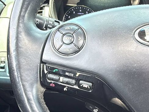 Used 2015 Kia K900 Luxury RWD image 30