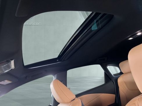 Certified 2026 Lexus RX 350h w/ Convenience Package image 27