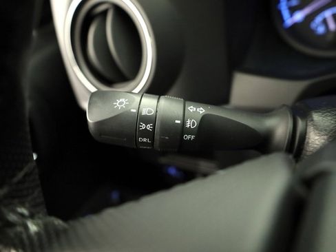 Used 2019 Toyota Tacoma TRD Sport image 28