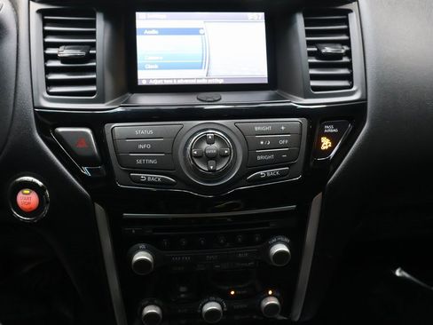 Used 2015 Nissan Pathfinder SV w/ Trailer Tow Package image 21