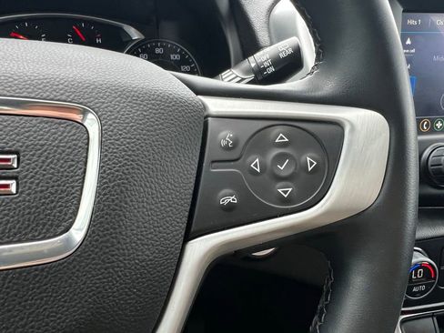Used 2023 GMC Terrain SLT AWD/4WD image 47