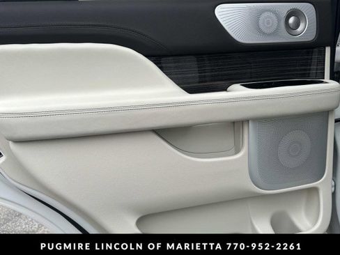 Used 2024 Lincoln Navigator Black Label image 12