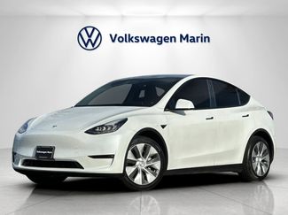 Used 2022 Tesla Model Y Long Range video 1