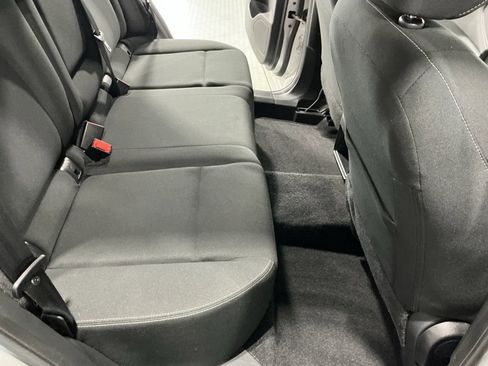 Used 2025 Nissan Rogue S image 20