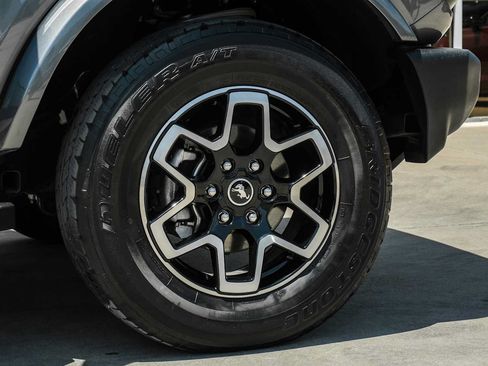 Used 2023 Ford Bronco Outer Banks AWD/4WD image 50