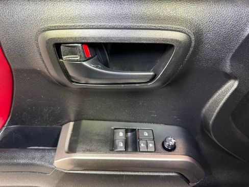 Used 2022 Toyota Tacoma SR5 image 22